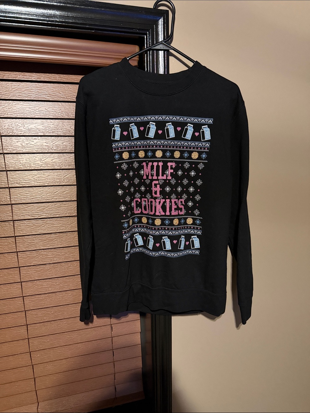 Source Unknown Black Crewneck Sweater with Pink & Light Blue Holiday Graphic